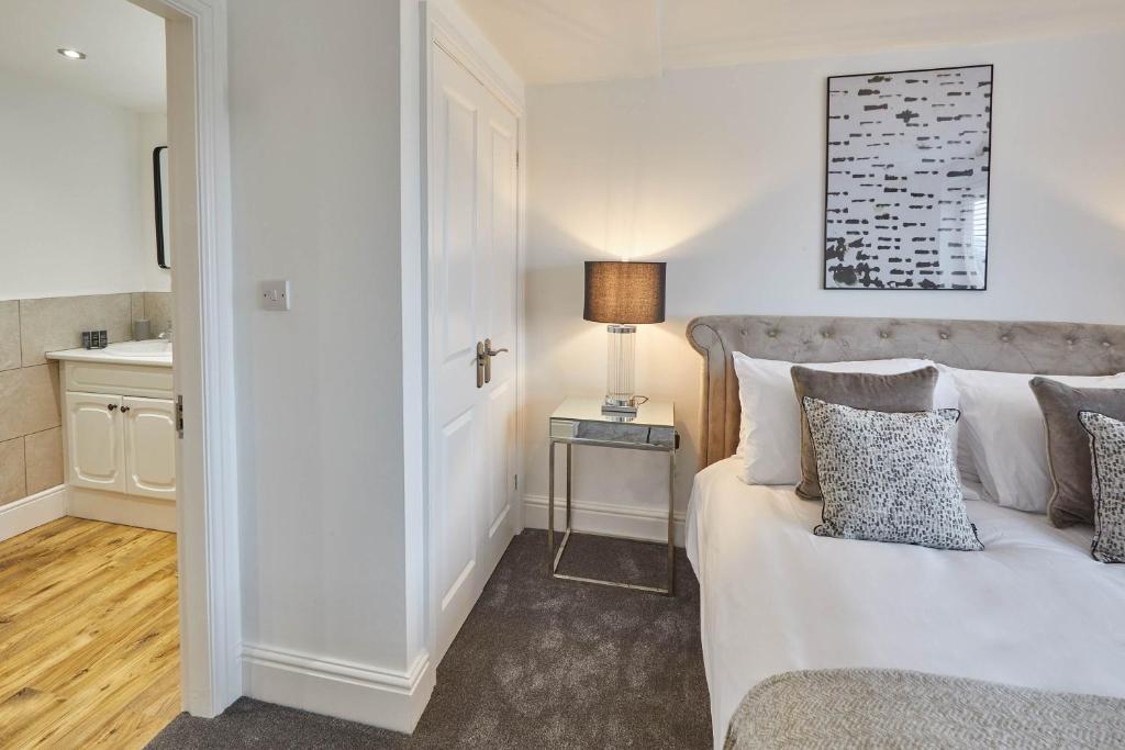 Host & Stay - Caedmon House photo