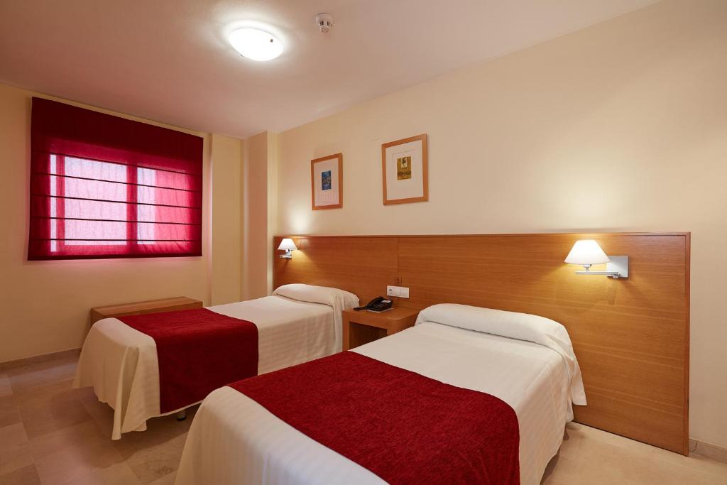 Aparthotel Milord's Suites — Hotel rooms in Benidorm, Valencian Community