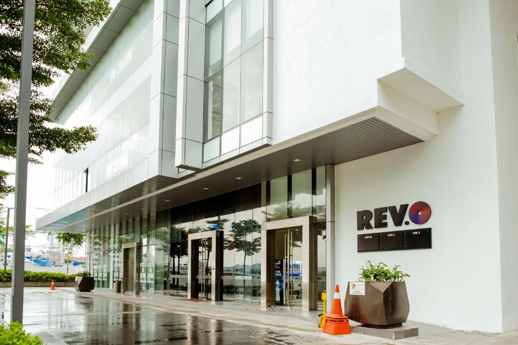 Aurora Pavilion Bukit Jalil by Ody Suites