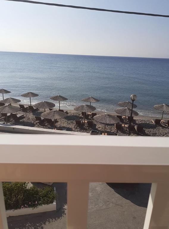 ROOMS in FRONT OF THE SEA FANIA 2 photo