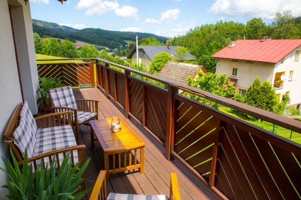4. Cudne Ma..