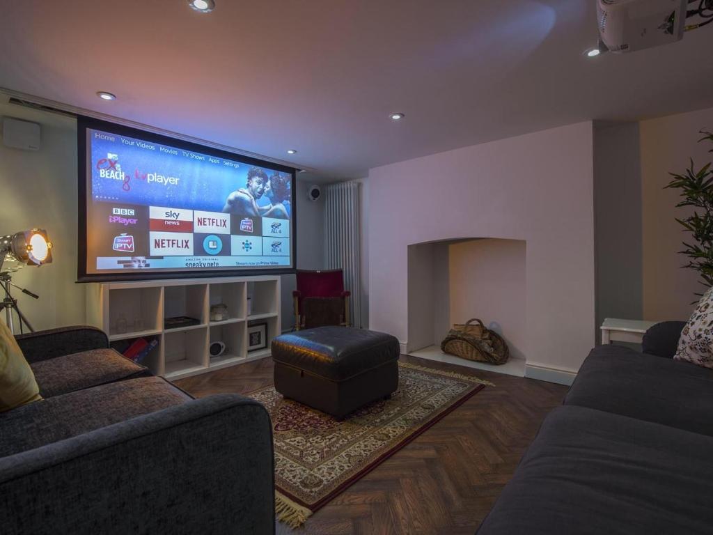 The Tansy House on Queen Street, York