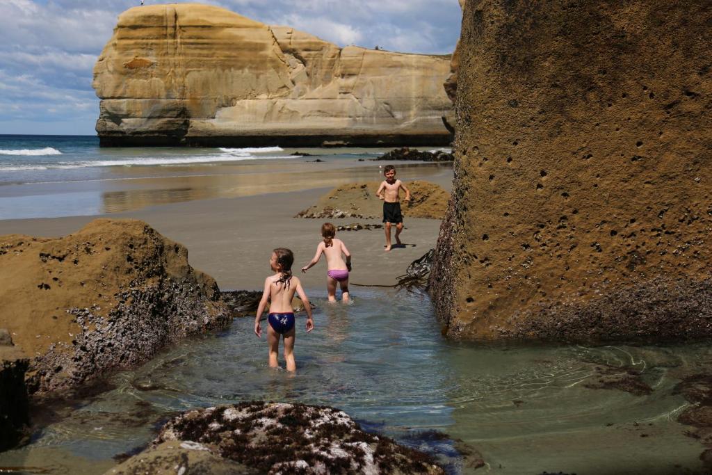 Playground, Amross Motel in Dunedin