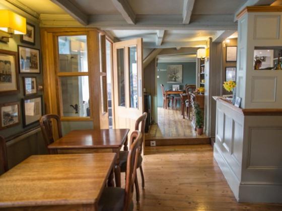 ザ オールド ボロー アームズ (The Old Borough Arms) 館内設備