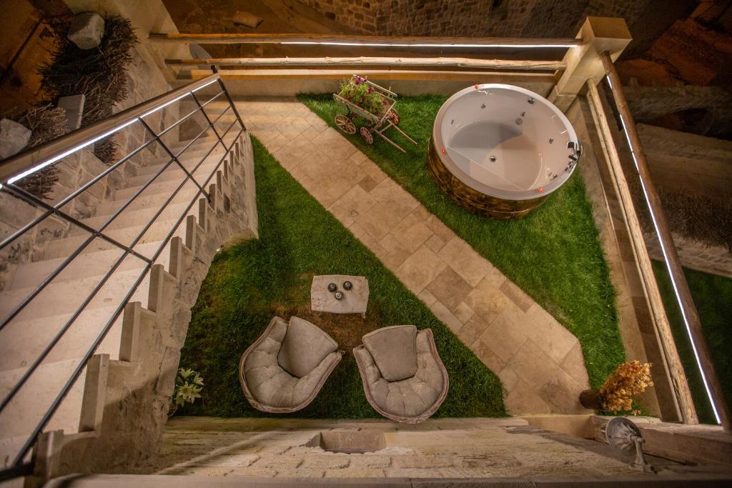 Karlik Cave Suite photo