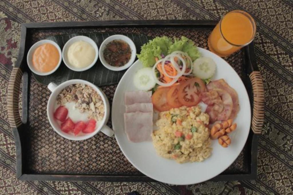 อาหารและเครื่องดื่ม