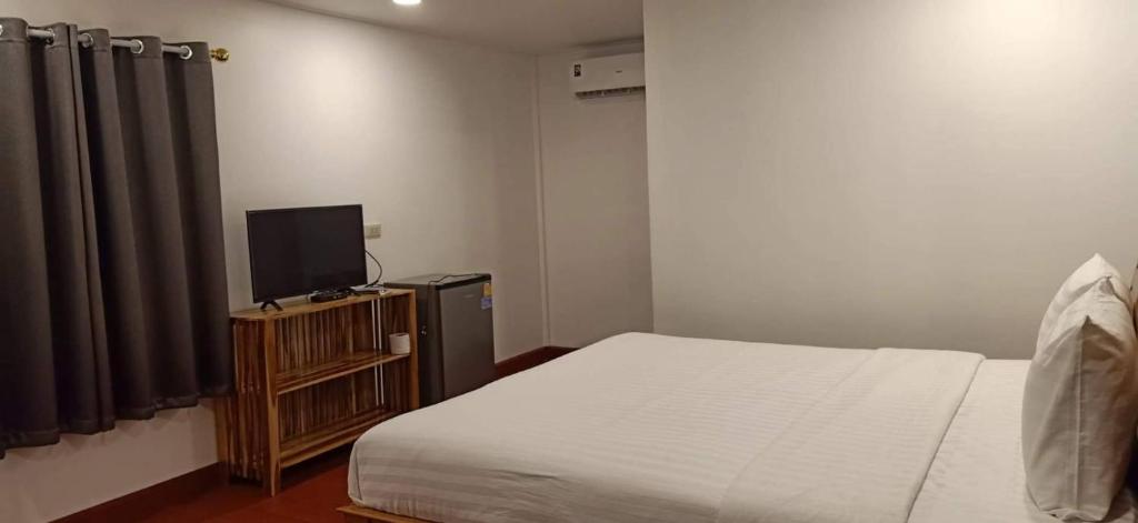 King Fa House — Hotel in Tak