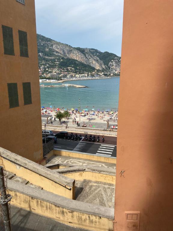 Joli Appart 29m2 en Vieille Ville Menton 2 mins de la mer - 2