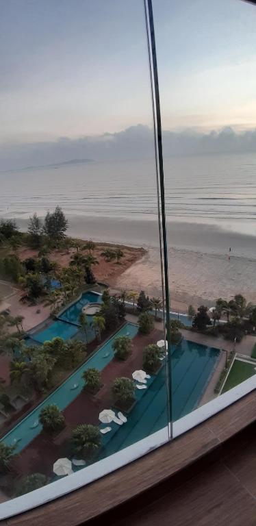 OmbakTimurbay Seafront Residence photo