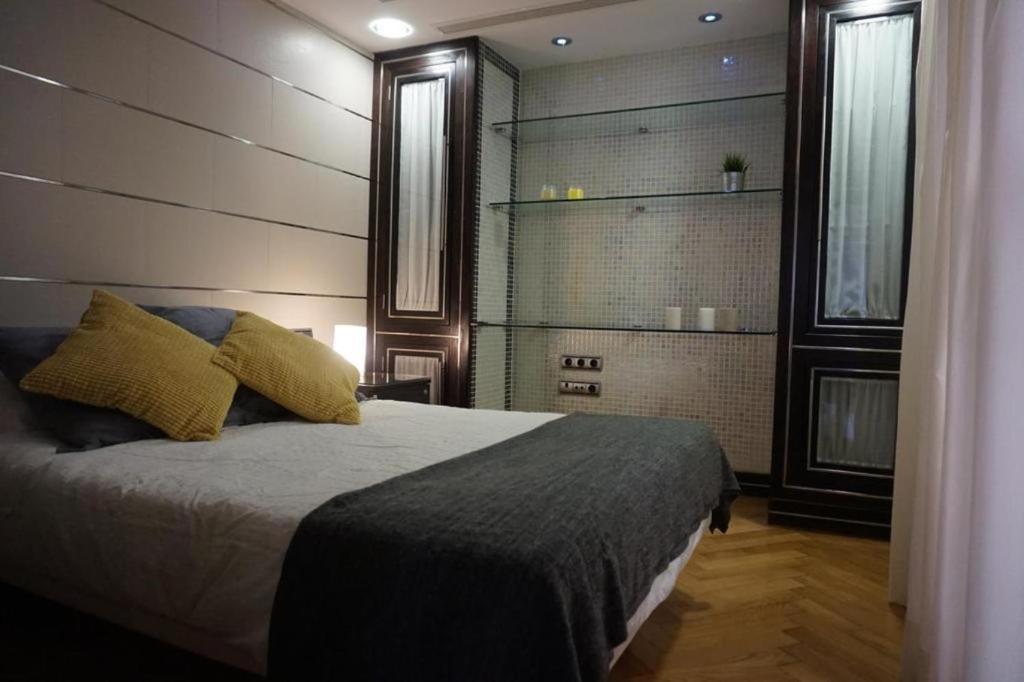 Apartamento Estación María Zambrano y Playa - 1