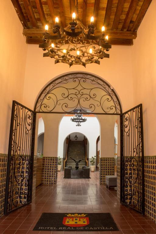 Hotel Real de Castilla Colonial - 4