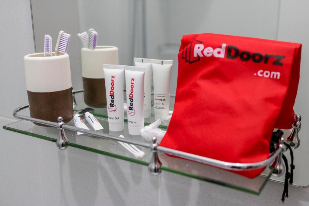 RedDoorz Syariah @ Haurgeulis エントランス