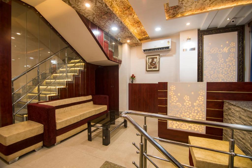 ブルー モン (HOTEL BLEUE MONT) エントランス