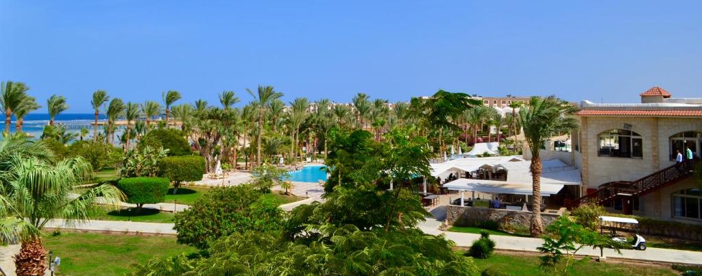Brayka Bay Reef Resort — Swimming pool in Marsa Alam, Red Sea
