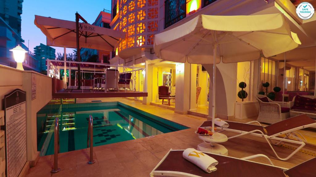 Wise Hotel & Spa - Adults Only photo