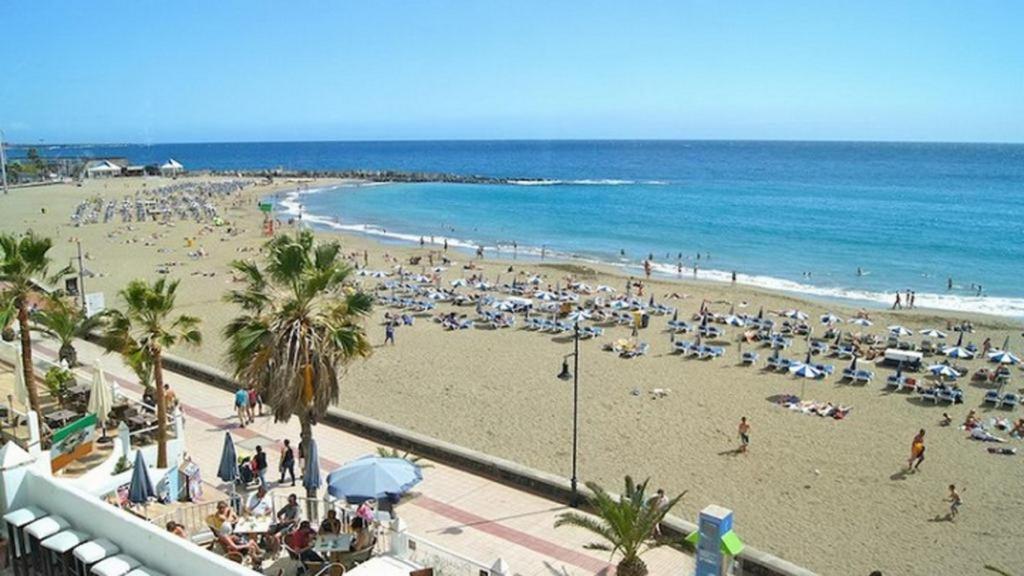 Fabulous 2-bedroom apartment right on the beach of Los Crstianos - 1
