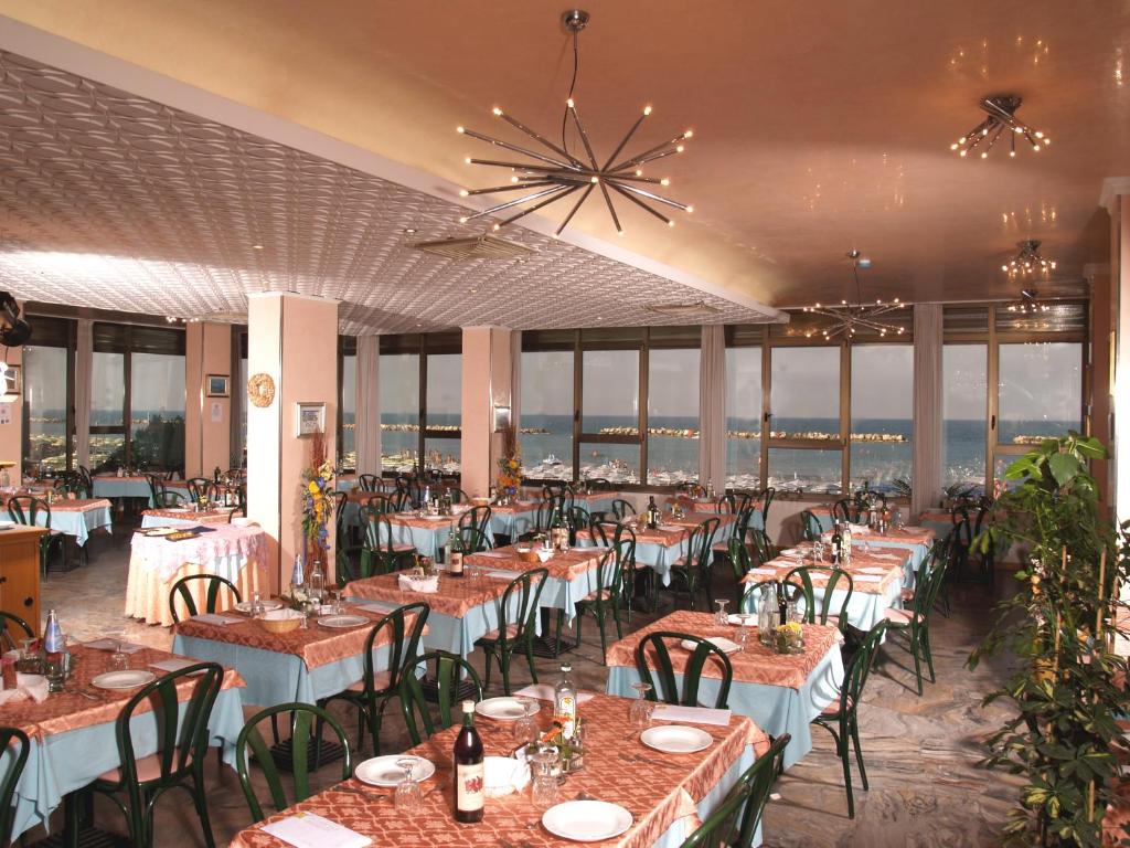 Hotel Marco Polo — Restauracje i bary in Rimini, Emilia-Romania