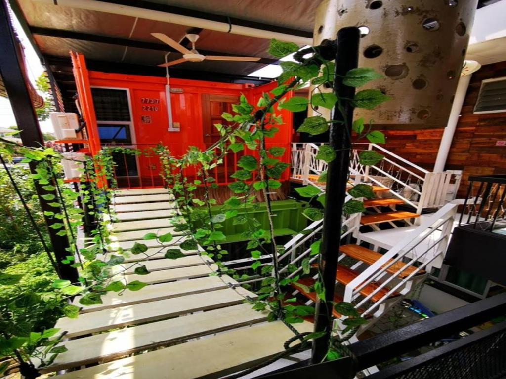 The Boxs Container Homestay