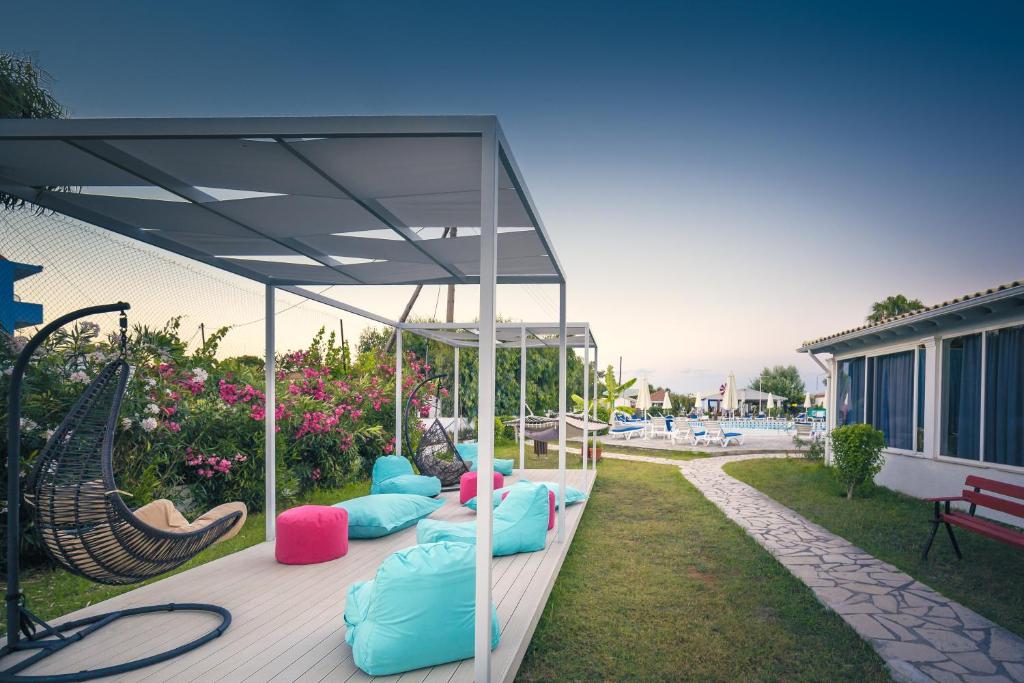 Hotel Albatros — Swimming pool in Moraitika, Ionian Islands