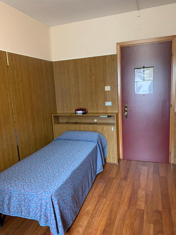 Hotel Roma - 4