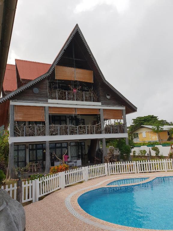 La Digue Emerald Villa photo