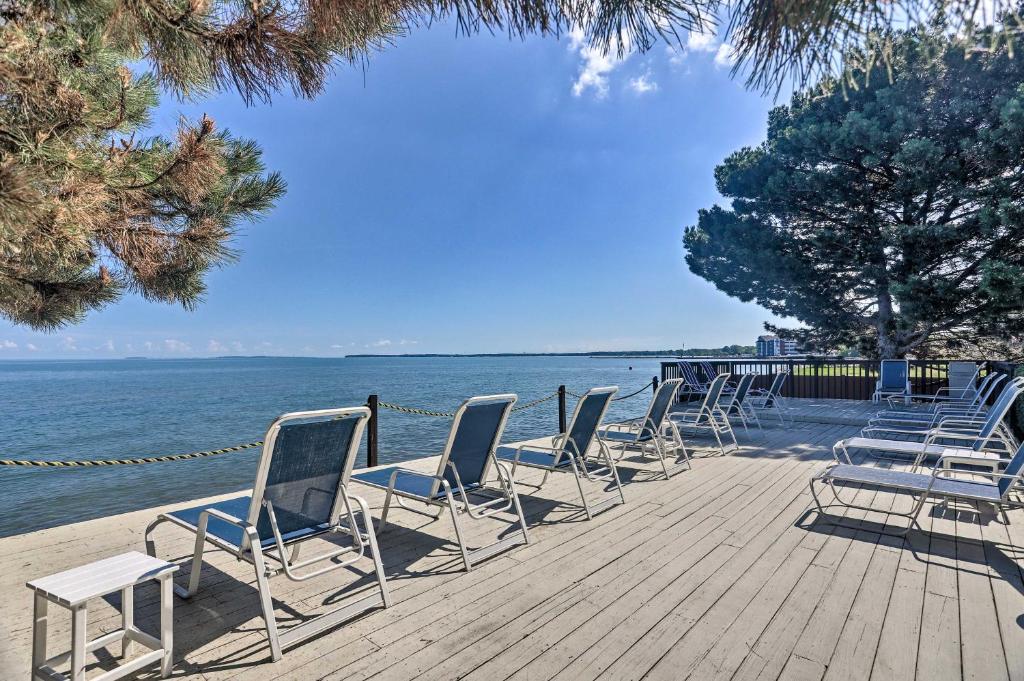 Condo with Balcony Along Lake Erie Shoreline! ViaMichelin HOTEL