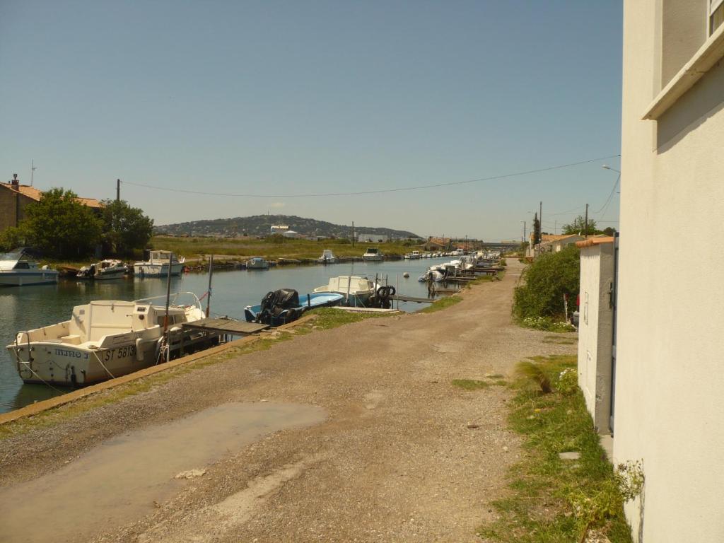 La petite maison au bord du canal T2 - 3étoiles - - 4