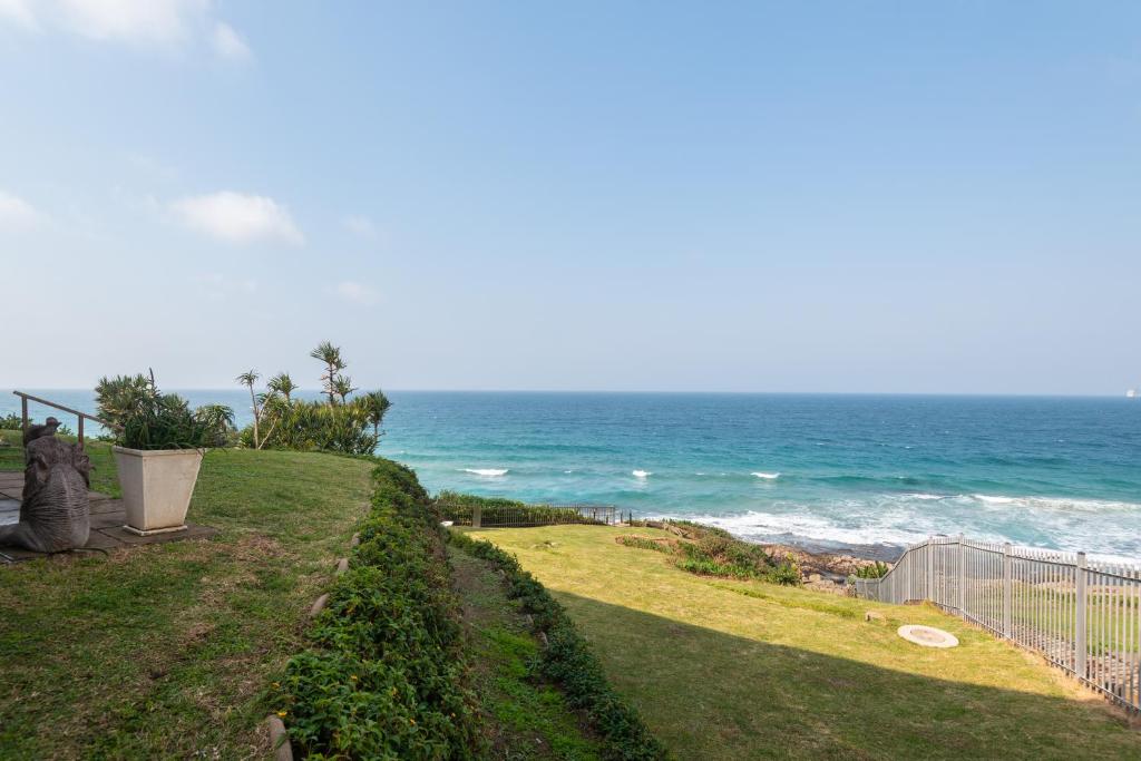 Sea front designer apartment photo
