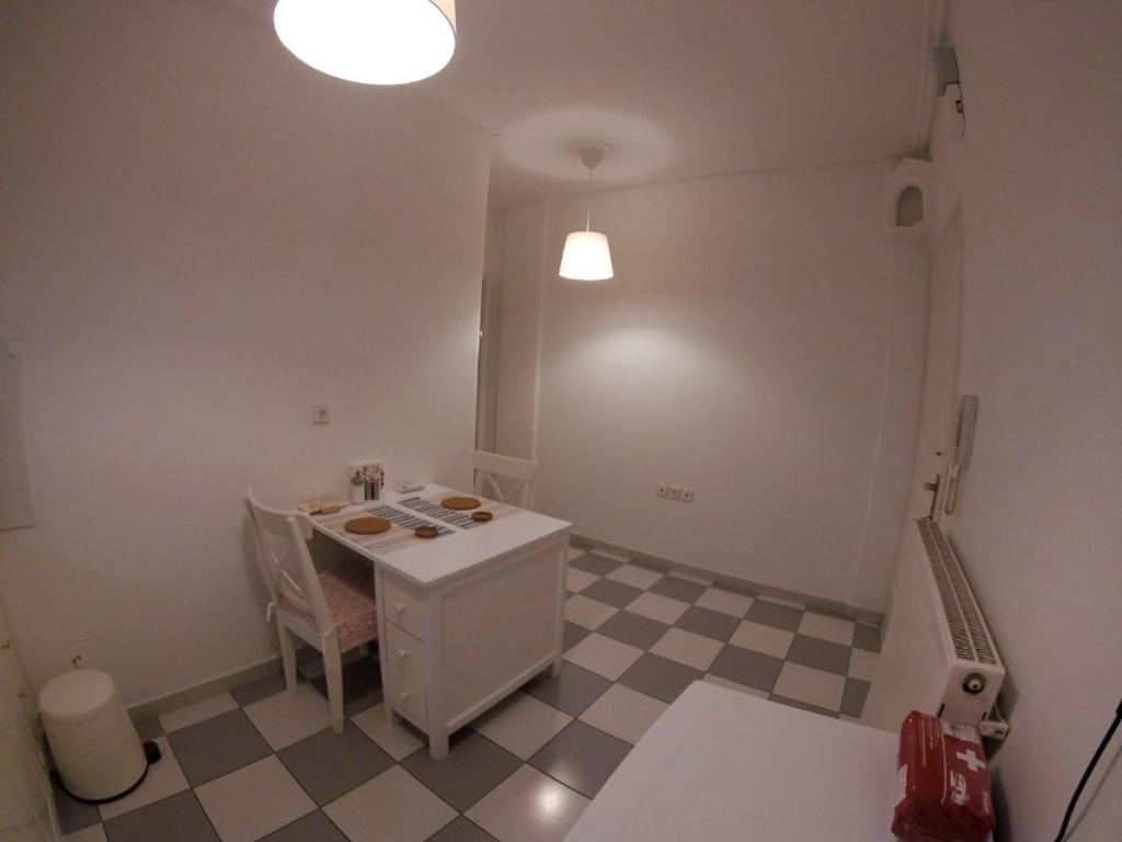 Nice Apartment 2 - City Center photo