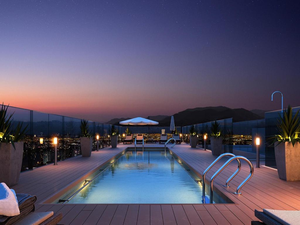 Zip Housing El Golf — Hotel in Santiago