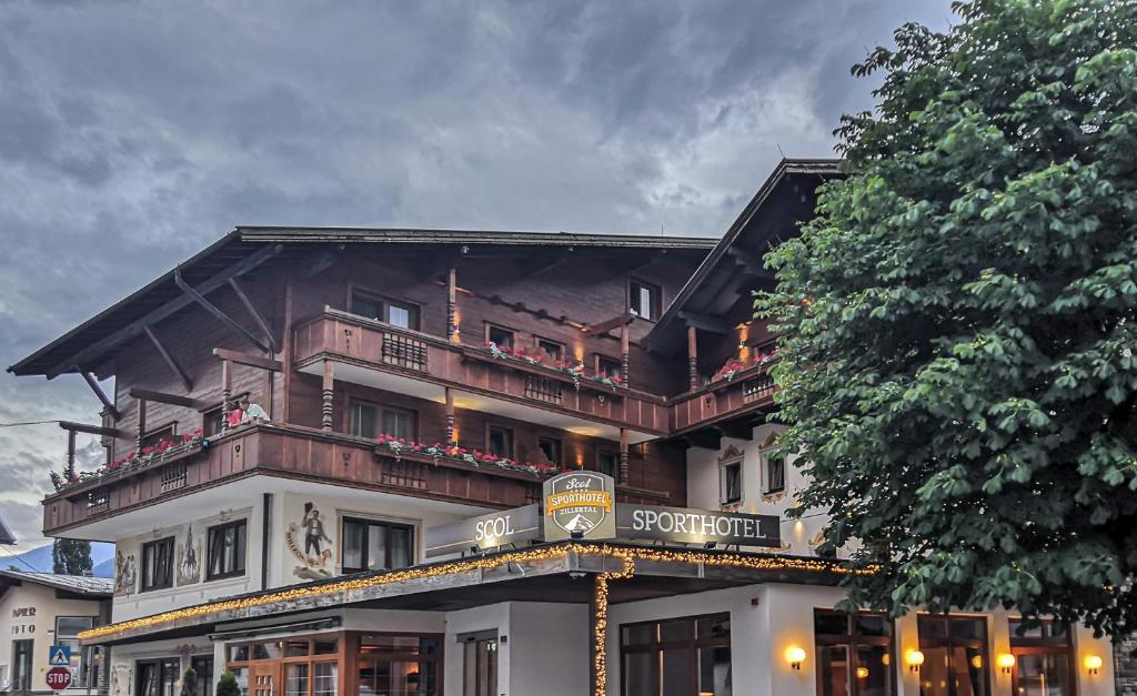 SCOL Sporthotel Zillertal — Hotel in Fugen