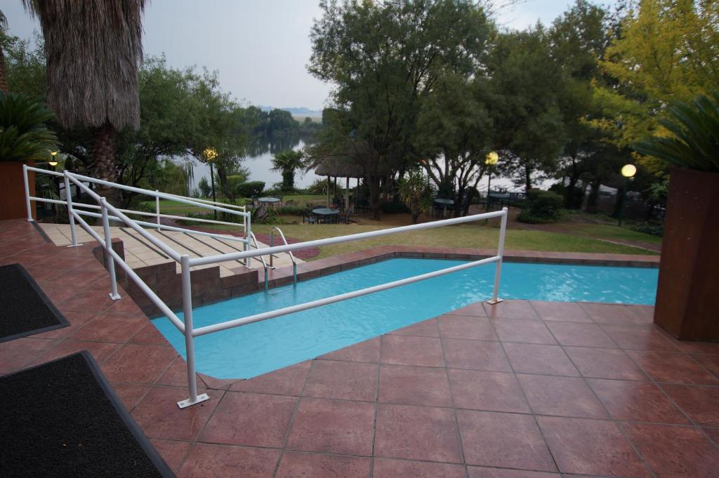 The Waterfront Country Lodge photo