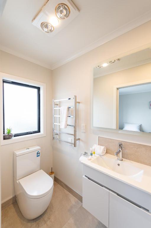Mirror Lake Apartment photo