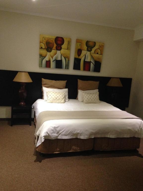 The Waterfront Country Lodge photo
