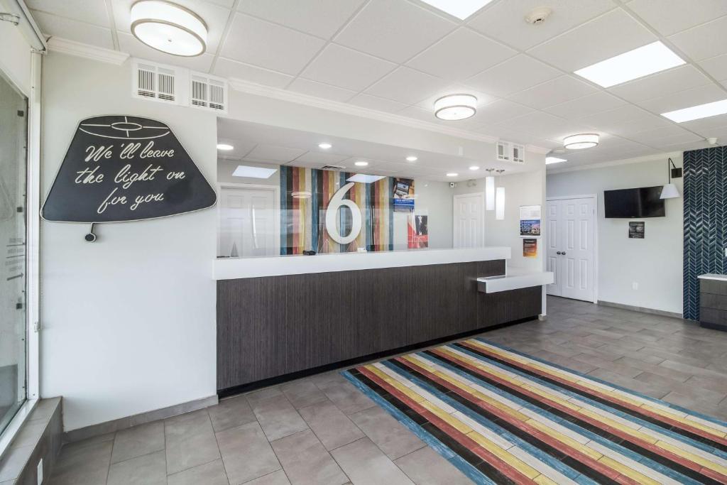 Motel 6 Groves, Tx photo