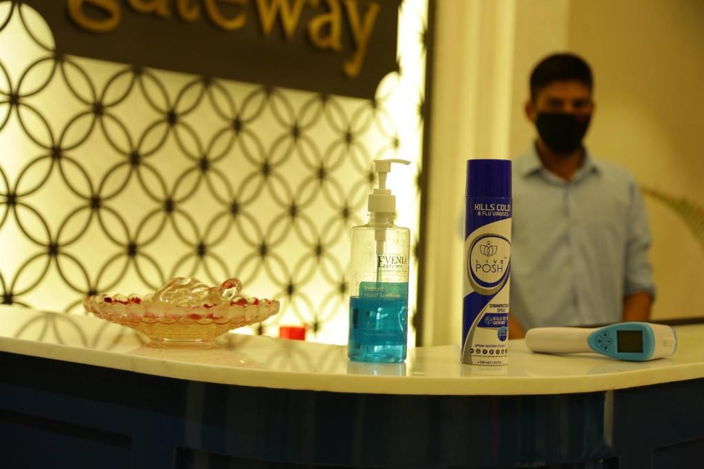 フロント・ロビー