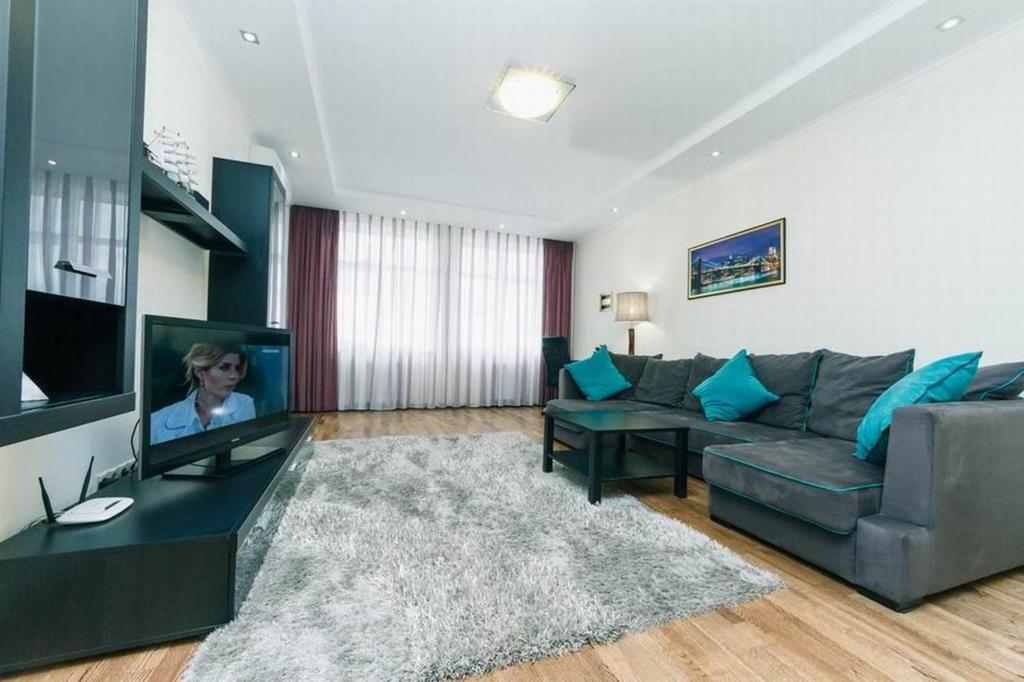 VIP in a new building near Lesi Ukrainki 7a, Kyjev