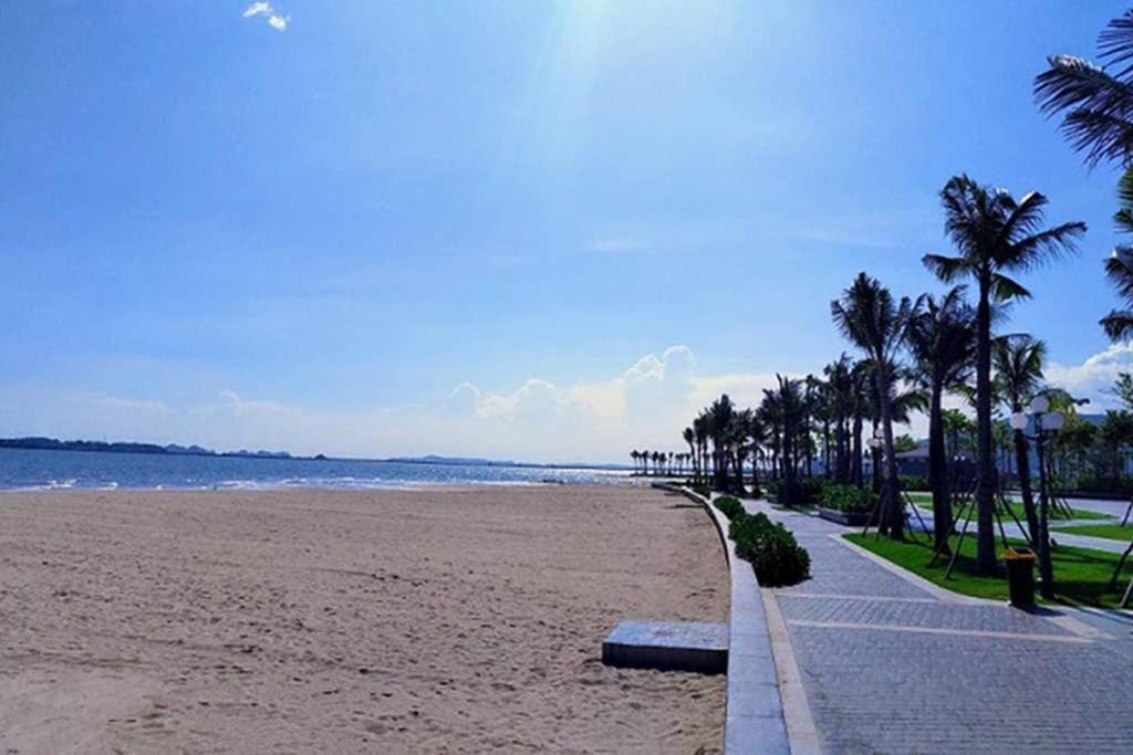 Sweethome1-Can ho 42m2 co bep, phong tam nong lanh tai Ha Long photo