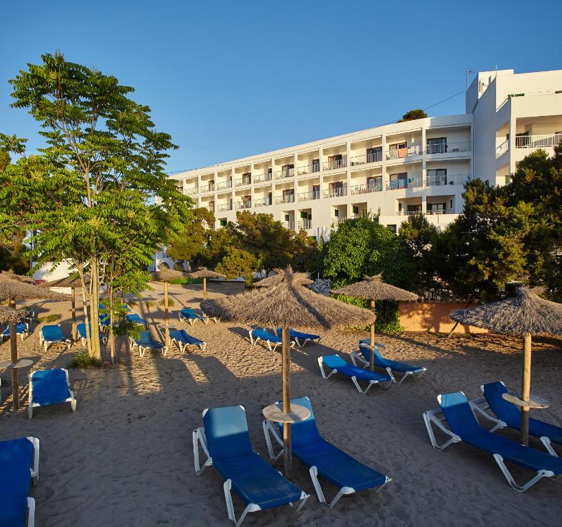 Hotel Ses Savines — Beach in San Antonio, Balearic Islands