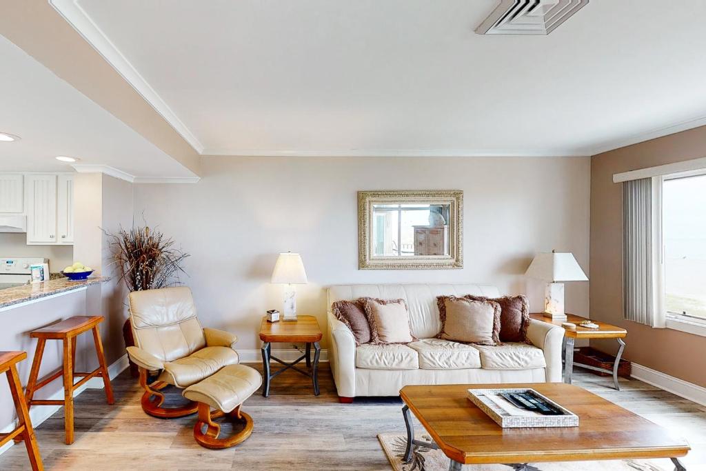 Port O'Call B-302, Isle of Palms