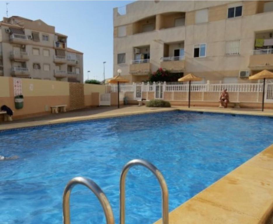 Bonito Apartamento de dos habitación y piscina - 1
