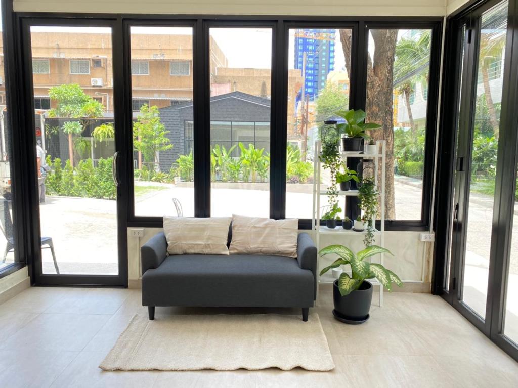 The Shade Residence photo