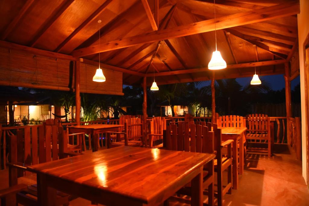 Prime Surfers Bungalow — Hotel in Pothuvil