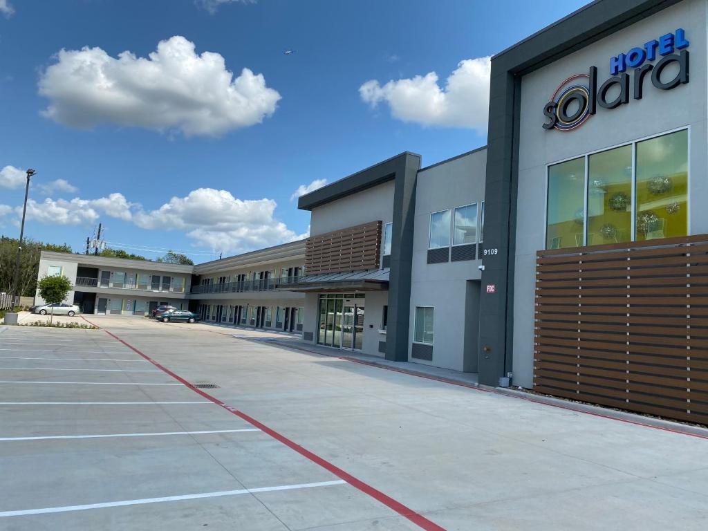 Hotel Solara I-45 & Hobby Airport Houston photo