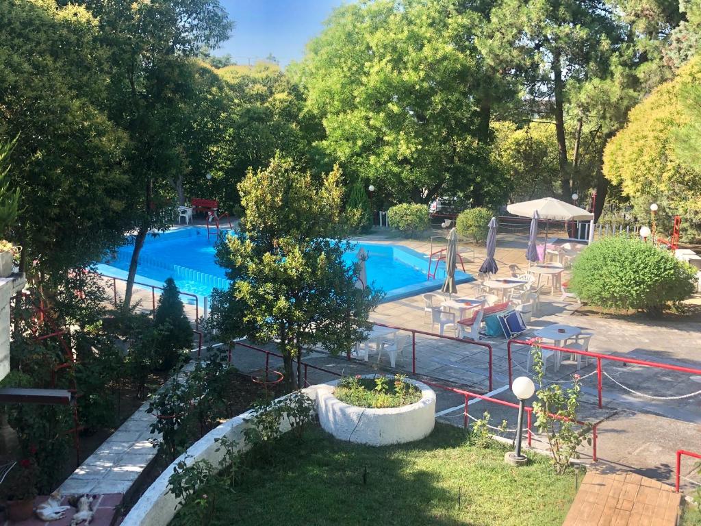 VillaVictoria Marias view pool apartment — Hotel in Thessaloniki