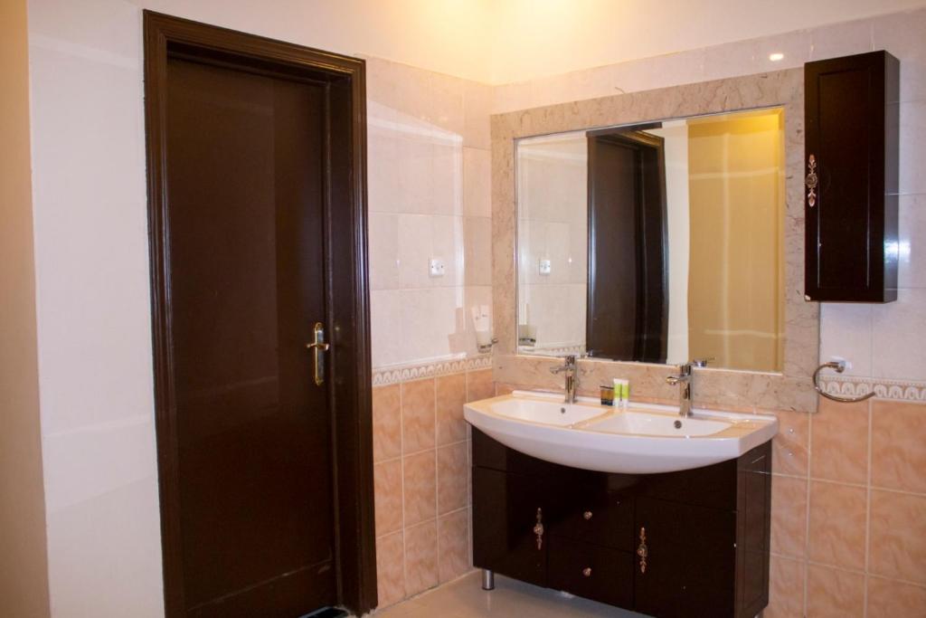 Bathroom, Rayatna for Furnished Apartments 2 in Riyadh