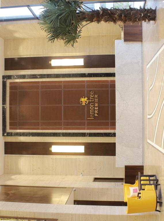 フロント・ロビー