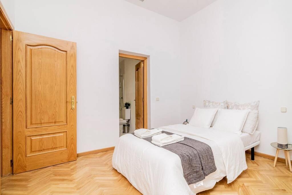 Bello Apartamento en Centro de Madrid, C/Infantas 1-3 by Batuecas - 5