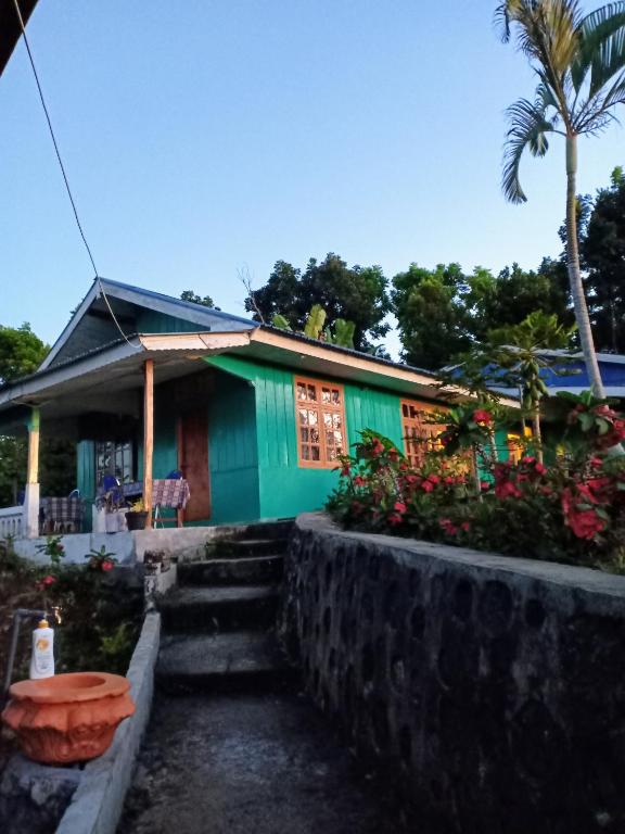 Hobbit Hill — Hotel in Ruteng