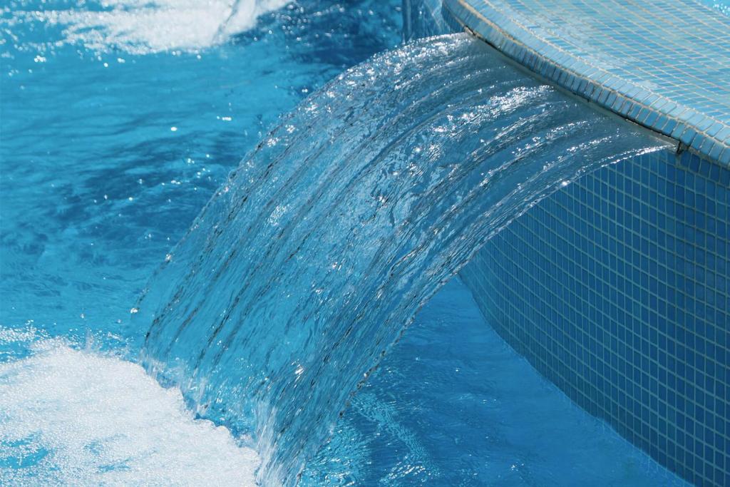 Hotel Acapulco — Swimming pool in Lloret de Mar, Catalonia